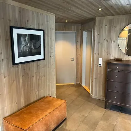 Hovdetunet 77-gaustablikk